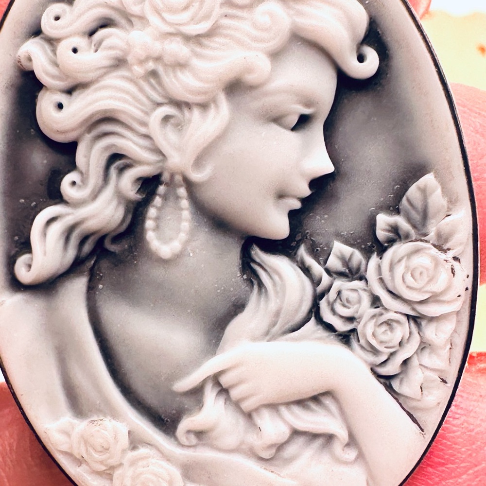 Blue and White Victorian Cameo Pendant Necklace - Picture 2 of 6